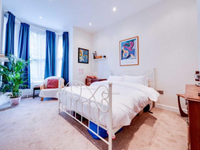 Arty & Cosy 1BR Apt South Manchester